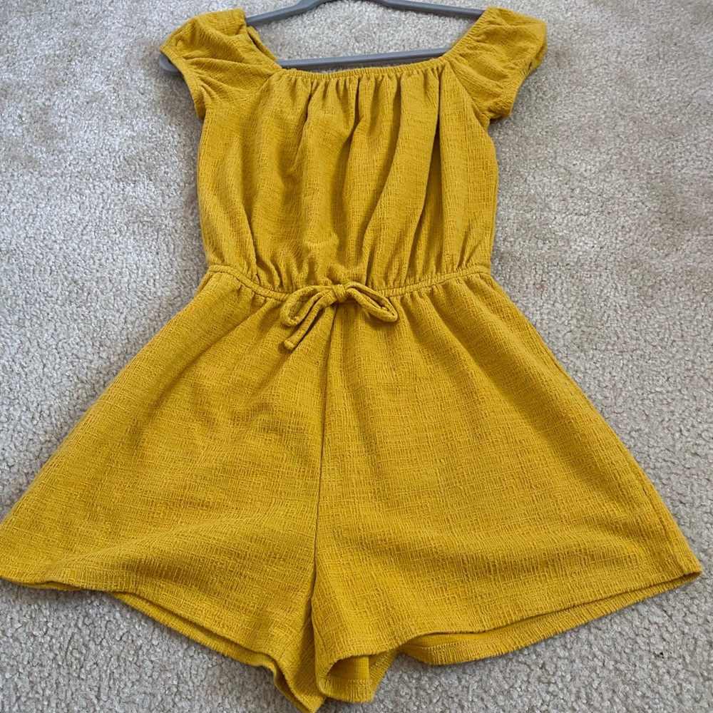 XS yellow romper. Arizona Jeans Co.